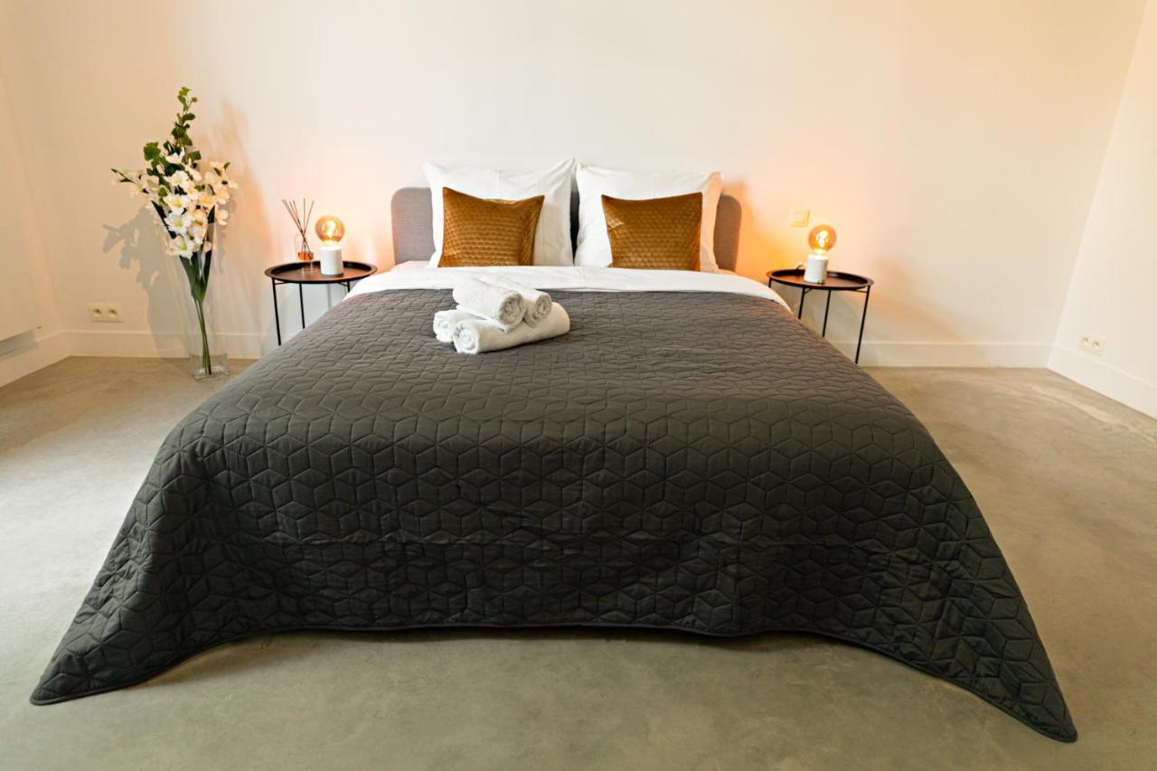 Luxury South By Rikas Apartment