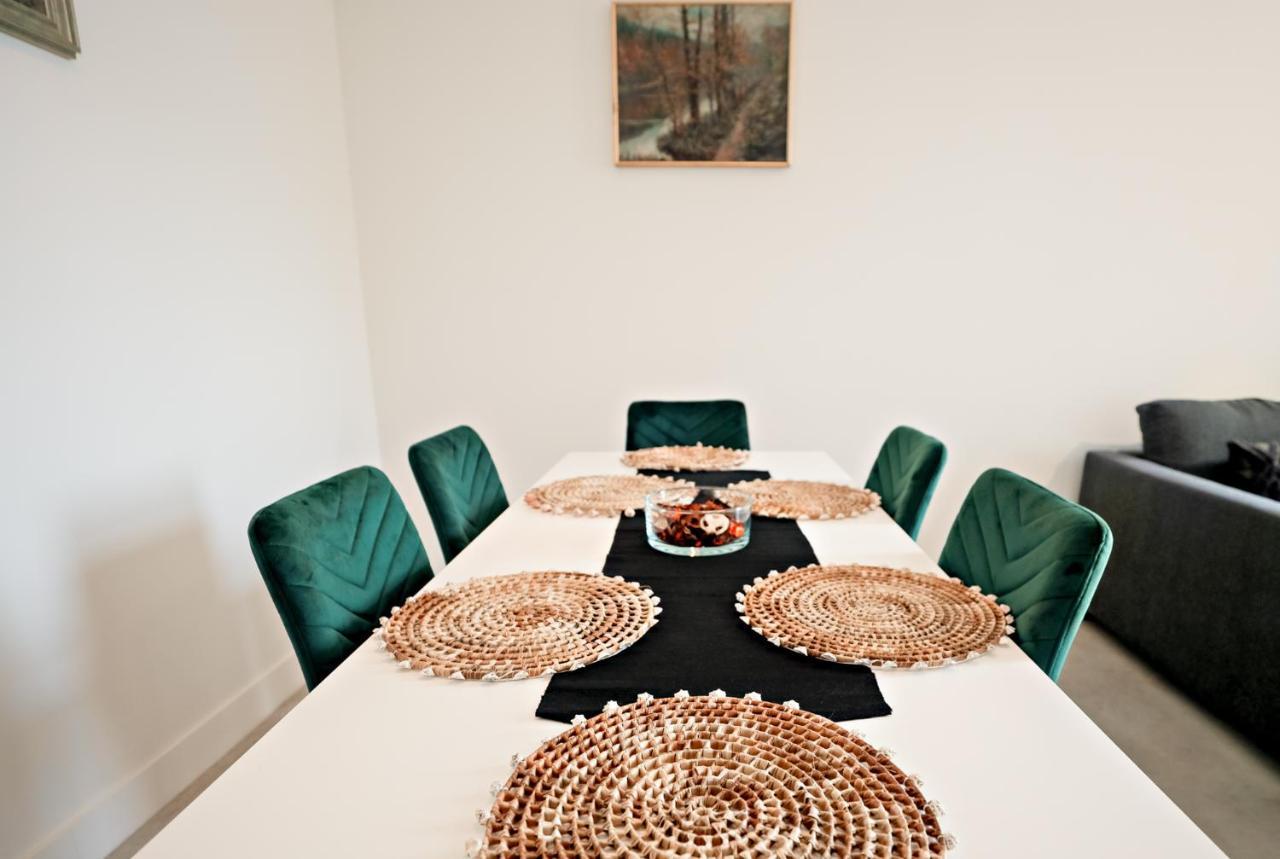Luxury South By Rikas Apartment